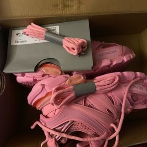 Brand new sneakers. Beautiful pink color.